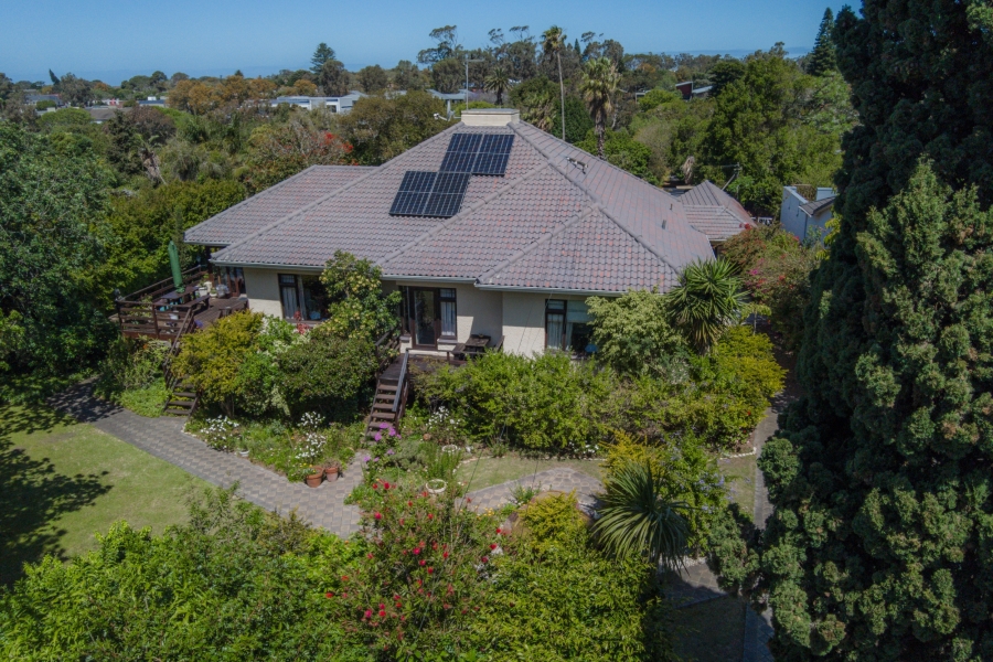 9 Bedroom Property for Sale in Walmer Eastern Cape
